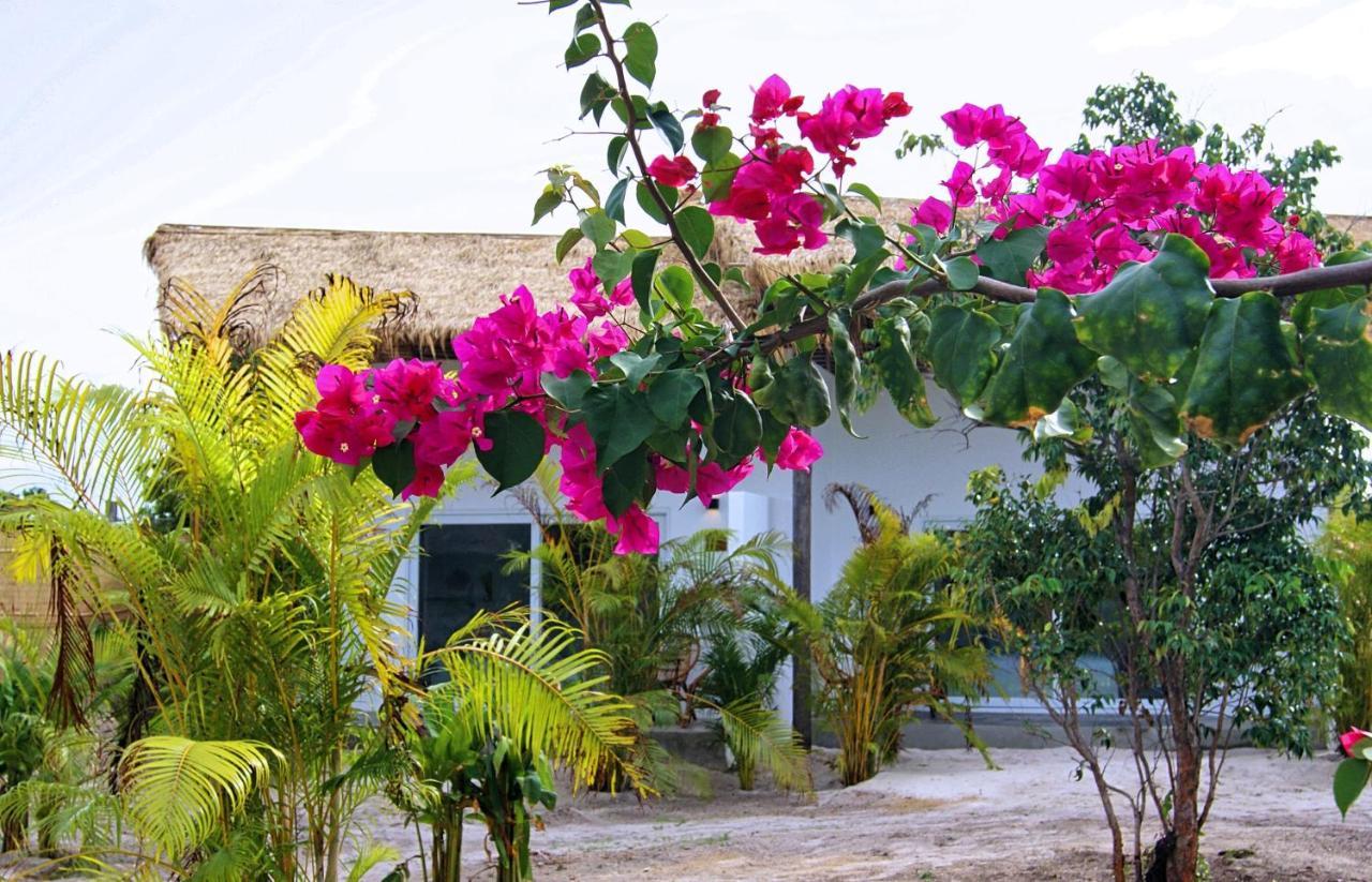 Hotel The Secret Garden Koh Rong Pagoda Beach Esterno foto
